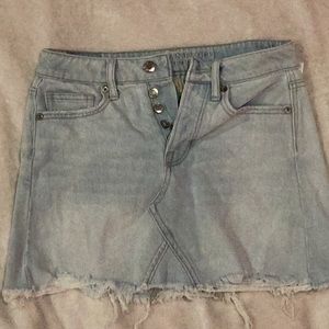 American eagle light wash skirt